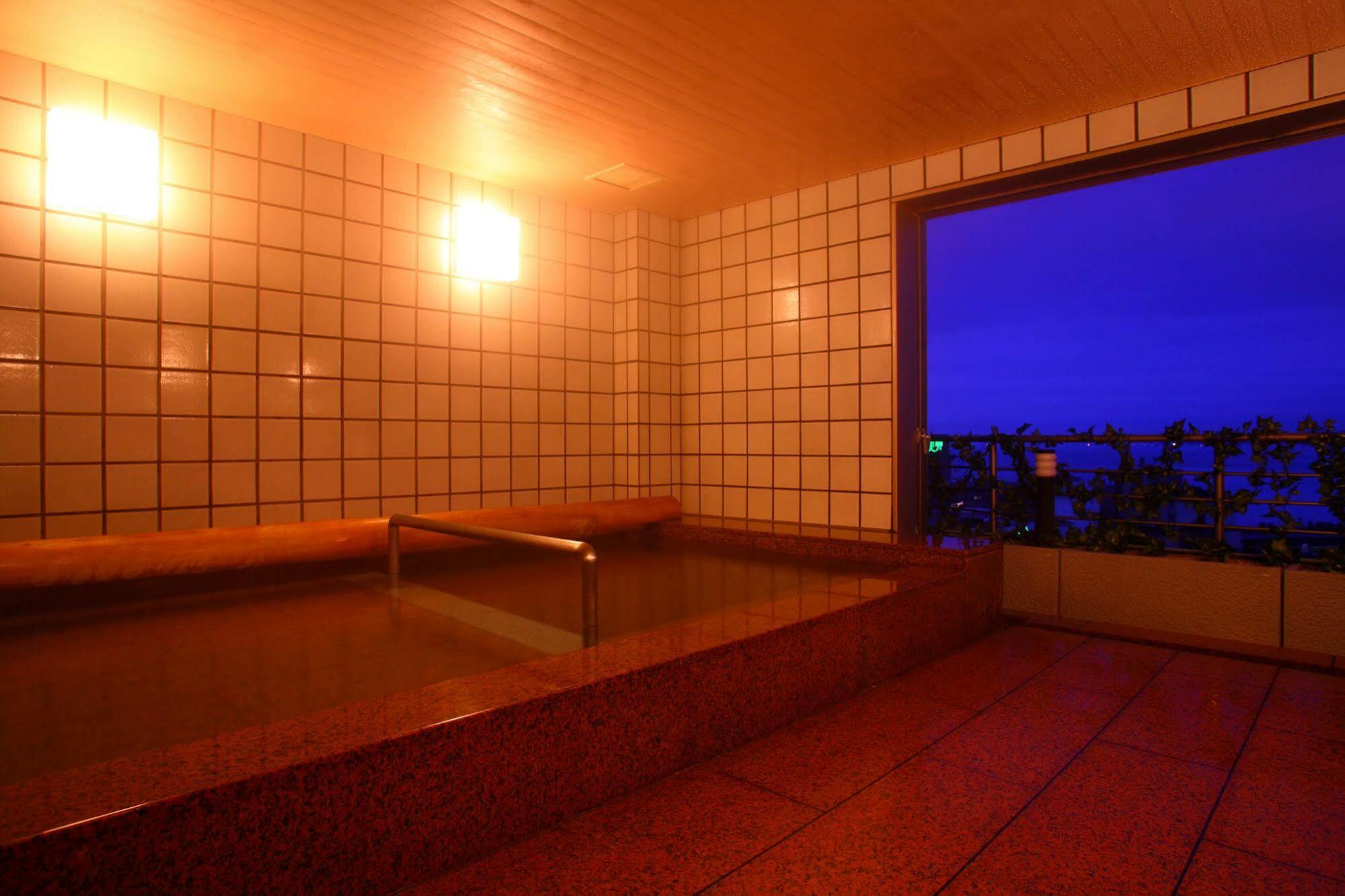 Eihokaku Hotel Himi Buitenkant foto