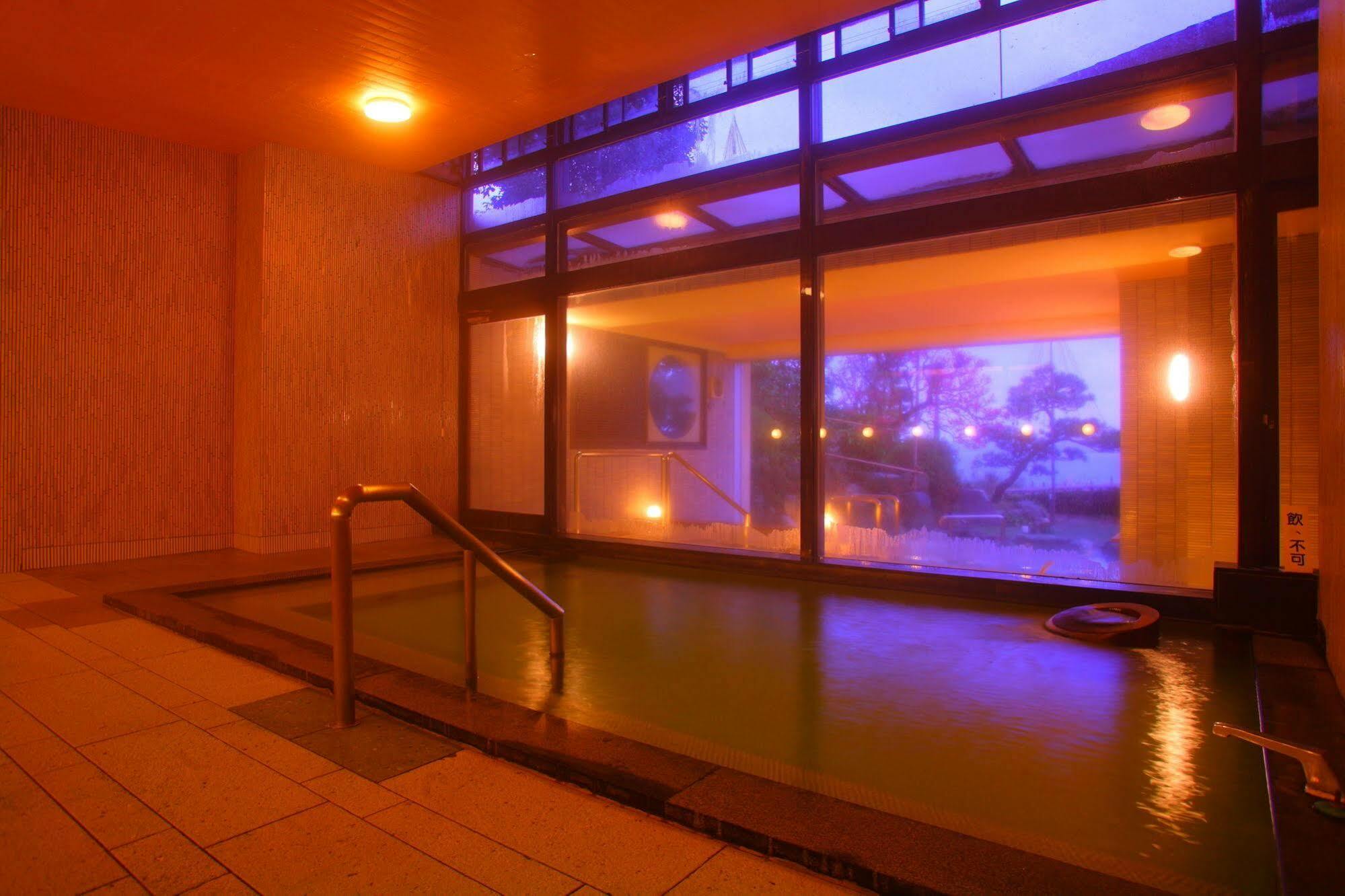 Eihokaku Hotel Himi Buitenkant foto